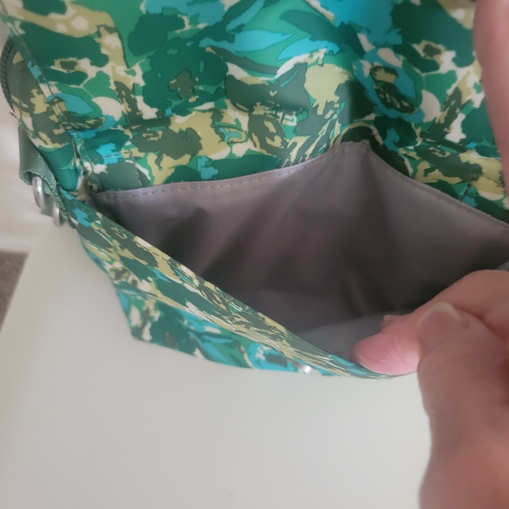 Baggallini Green Floral Pattern Crossbody Bag - Picture 9 of 9